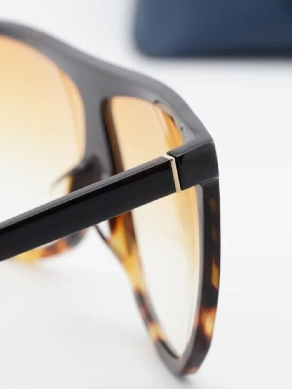Loewe LW40001F 56E Square Sunglasses - Havana/Brown Gradient